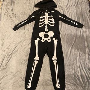 Skeleton Union suit. Boys size 5.